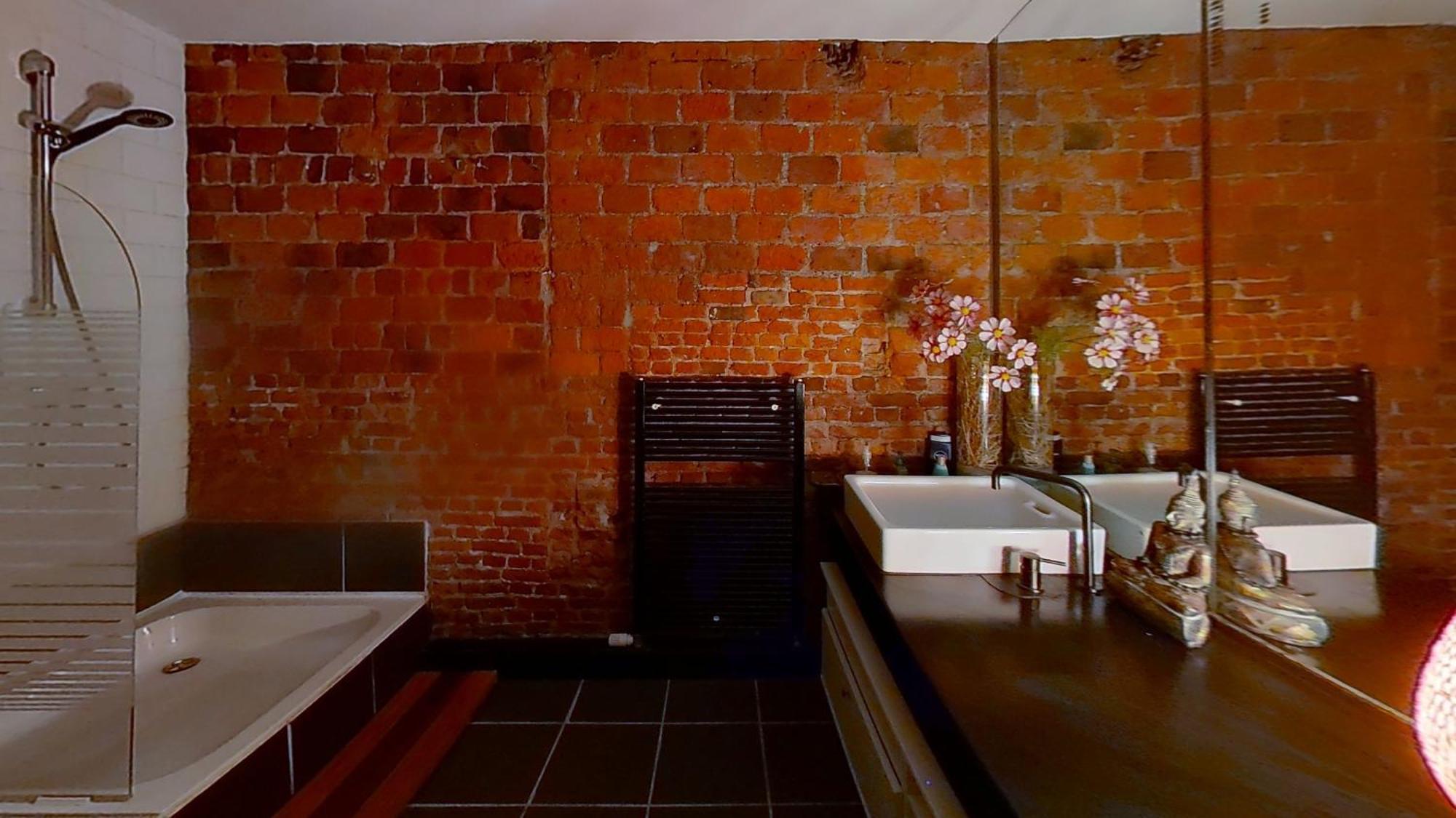 Nice And Cosy Place With Jacuzzi And Sauna To Relax In The Centre Of Antwerpen Buitenkant foto